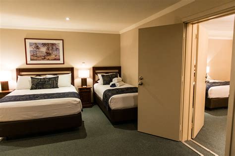 what is adjoining room